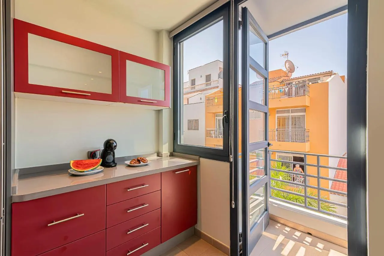 Luxury Holidays Suites, Playa De Los Cristianos Los Cristianos  Los Cristianos (Tenerife)