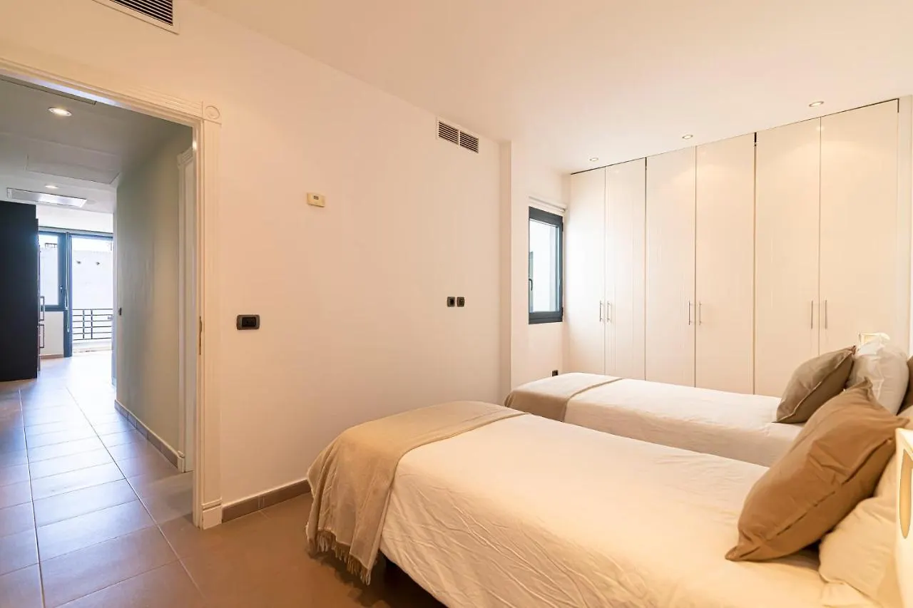 Luxury Holidays Suites, Playa De Los Cristianos Los Cristianos  0*, Los Cristianos (Tenerife)