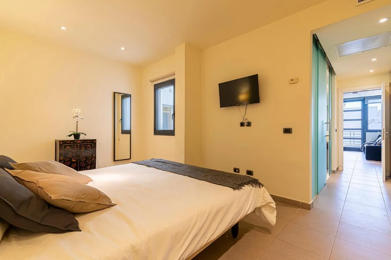 Luxury Holidays Suites, Playa De Los Cristianos Los Cristianos  Los Cristianos (Tenerife)