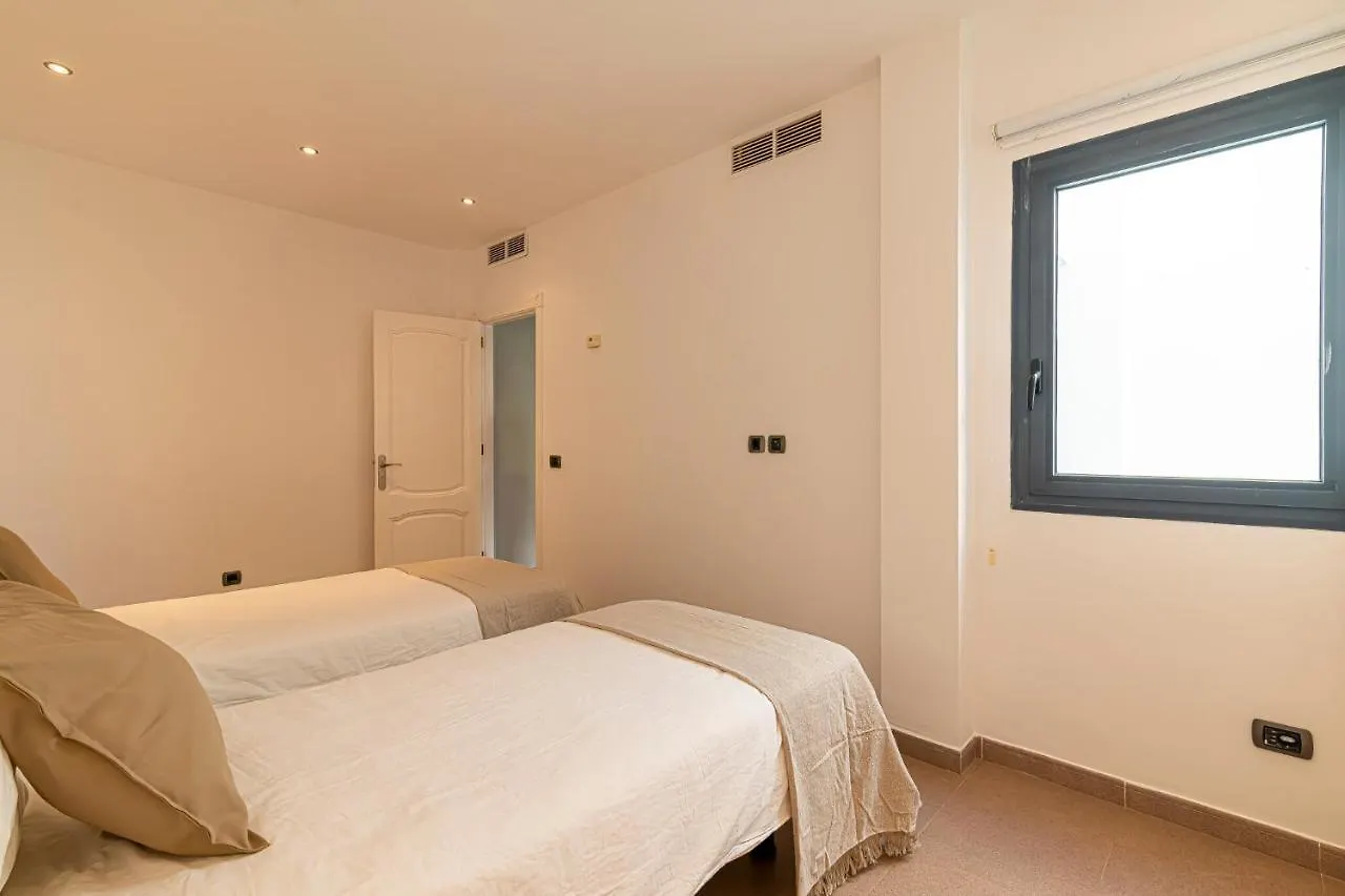 Luxury Holidays Suites, Playa De Los Cristianos Los Cristianos  Los Cristianos (Tenerife)