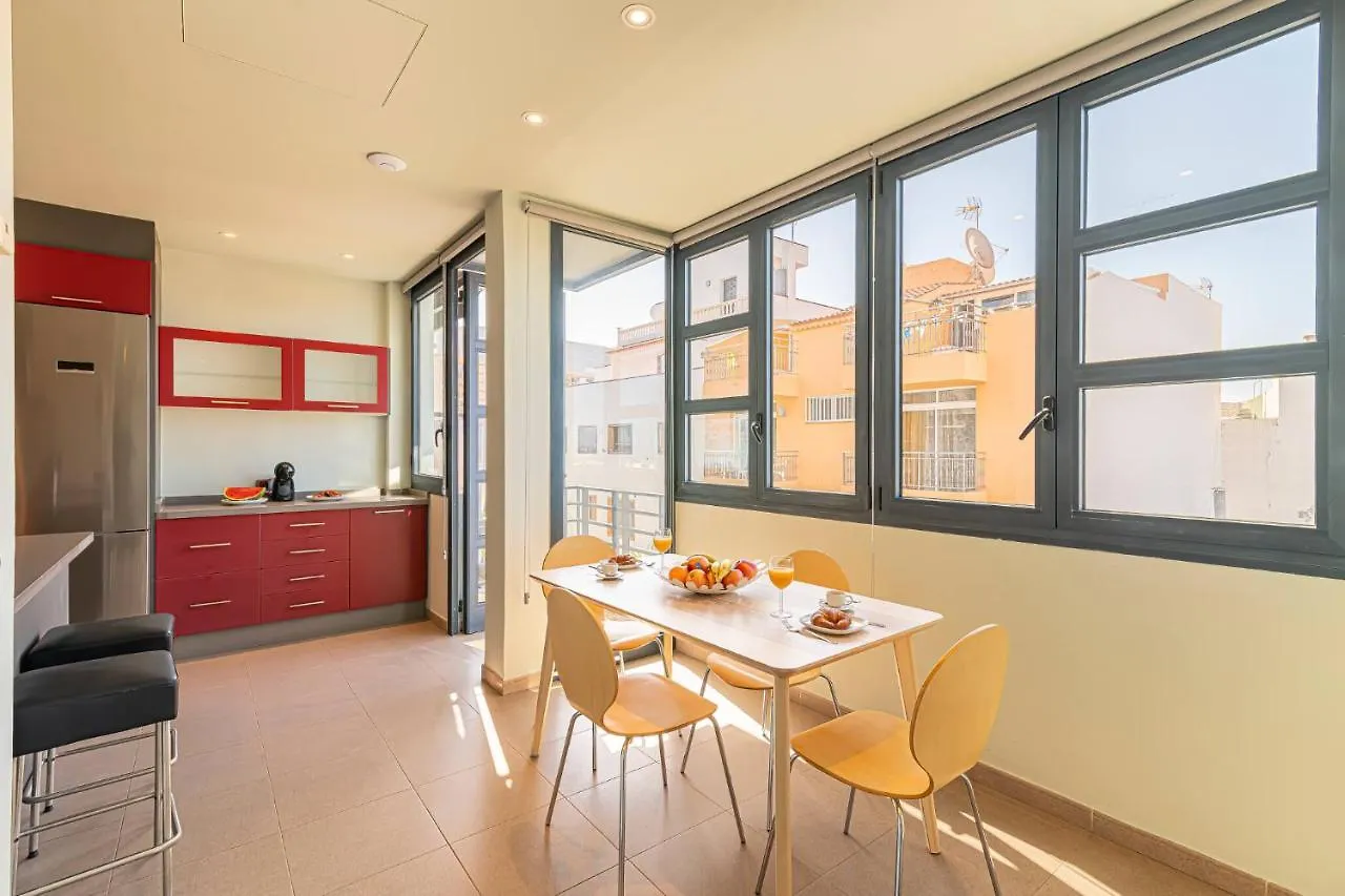 Luxury Holidays Suites, Playa De Los Cristianos Los Cristianos  0*, Los Cristianos (Tenerife)